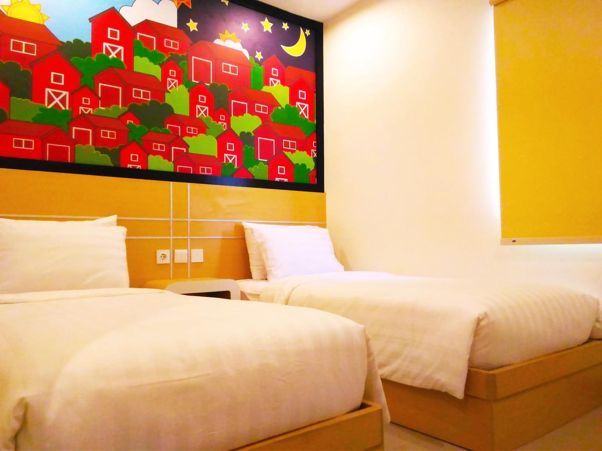 Nite & Day Surabaya - Gunungsari Hotel Exterior photo