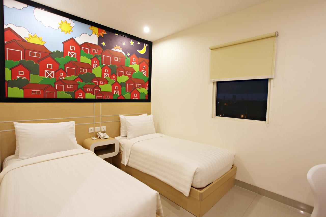 Nite & Day Surabaya - Gunungsari Hotel Exterior photo
