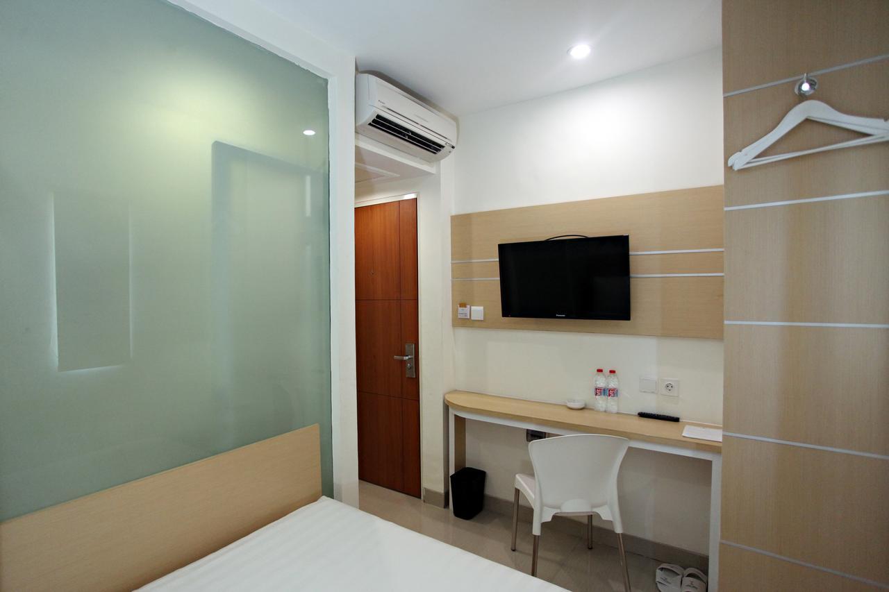 Nite & Day Surabaya - Gunungsari Hotel Exterior photo