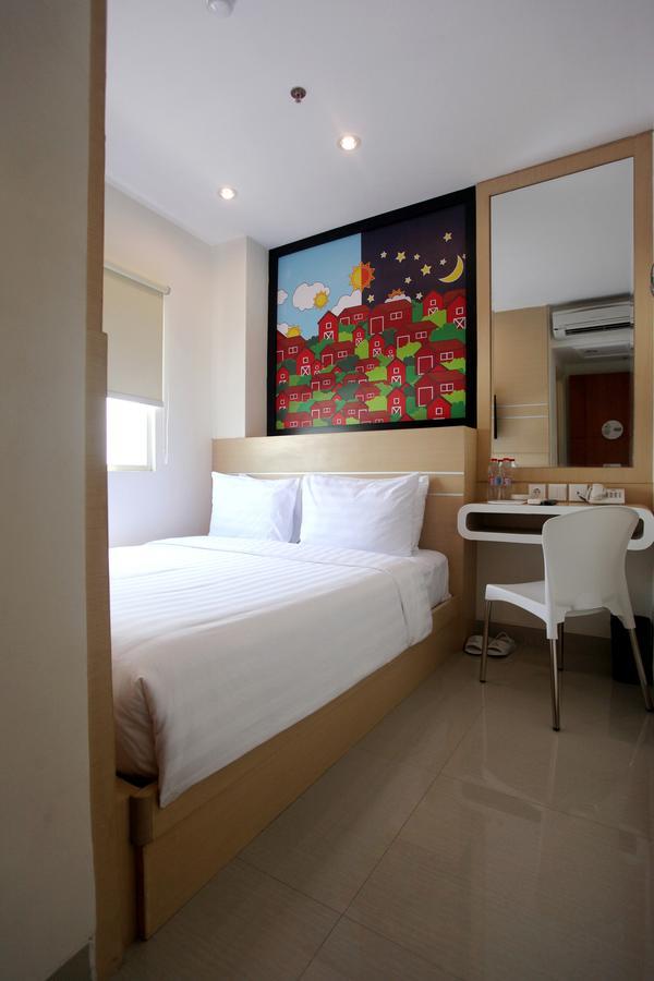 Nite & Day Surabaya - Gunungsari Hotel Exterior photo
